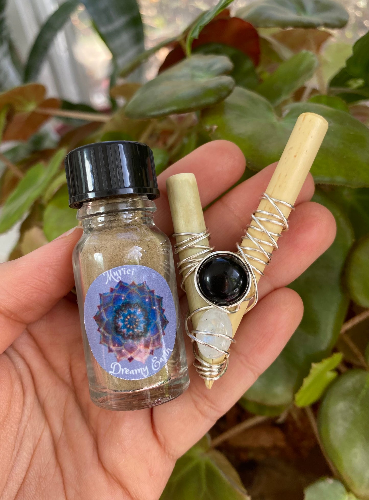 Onyx & Moonstone Crystal Duo Kuripe