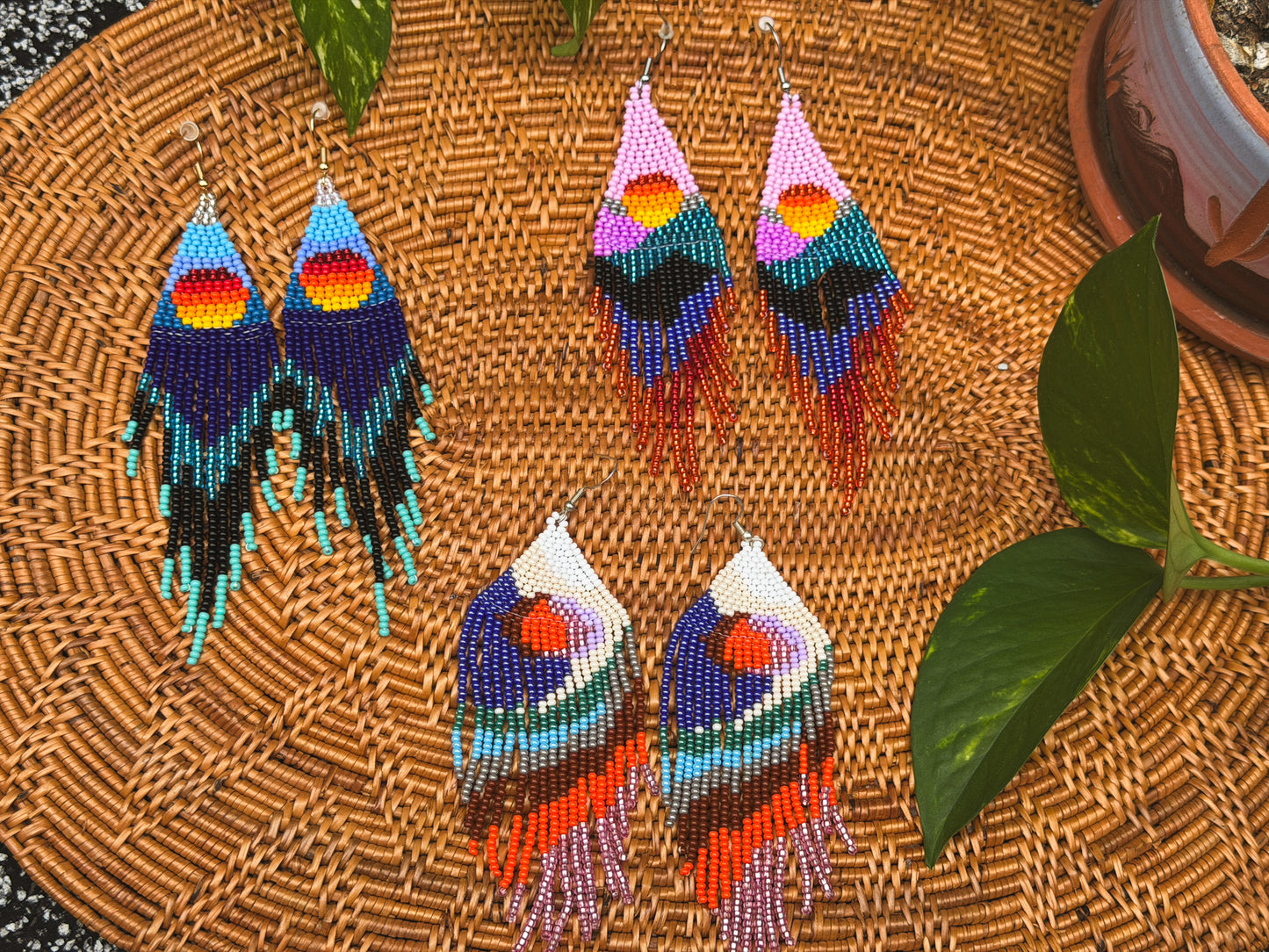 𖤓 Tierra y Sol 𖤓 indigenous made beadwork