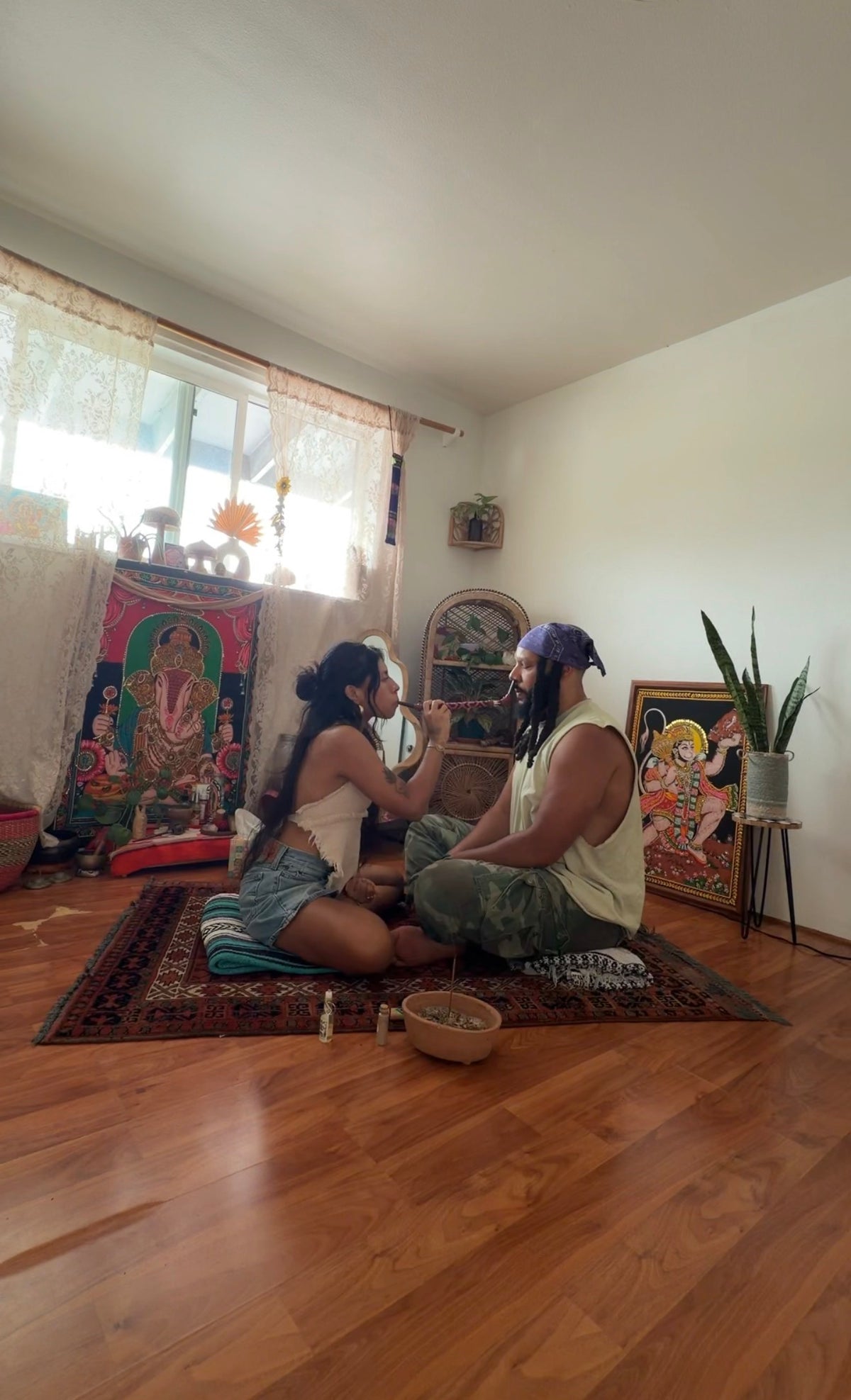 1 on 1 or Couples IN-PERSON Hapé Sit